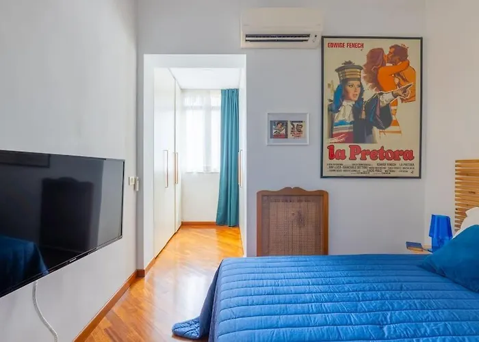 Stracult House Suggestive And Vintage-pop Apartment *
